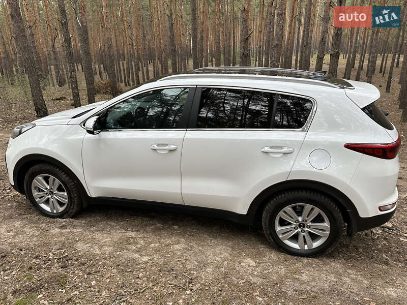 Позашляховик / Кросовер Kia Sportage 2017 в Гостомелі