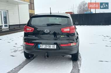 Позашляховик / Кросовер Kia Sportage 2012 в Снятині