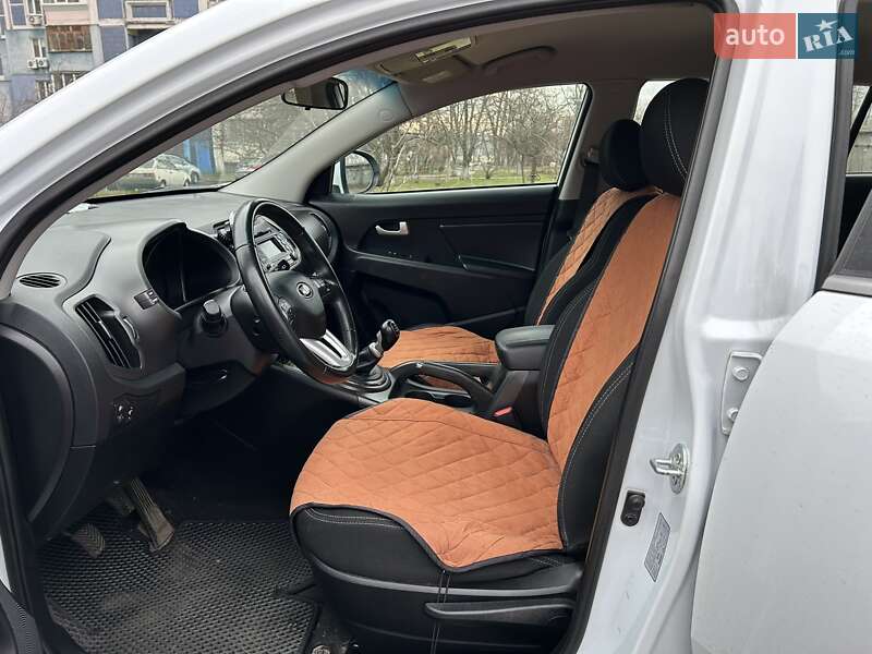 Внедорожник / Кроссовер Kia Sportage 2013 в Киеве