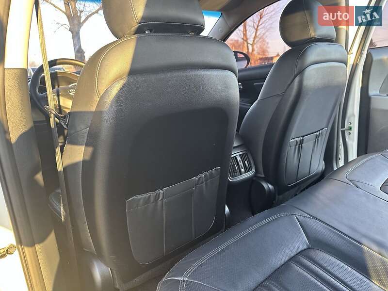 Внедорожник / Кроссовер Kia Sportage 2015 в Луцке