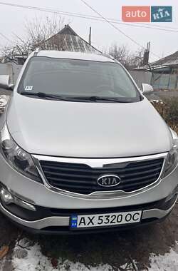 Внедорожник / Кроссовер Kia Sportage 2011 в Краснограде