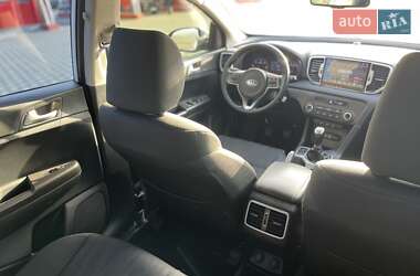 Позашляховик / Кросовер Kia Sportage 2016 в 