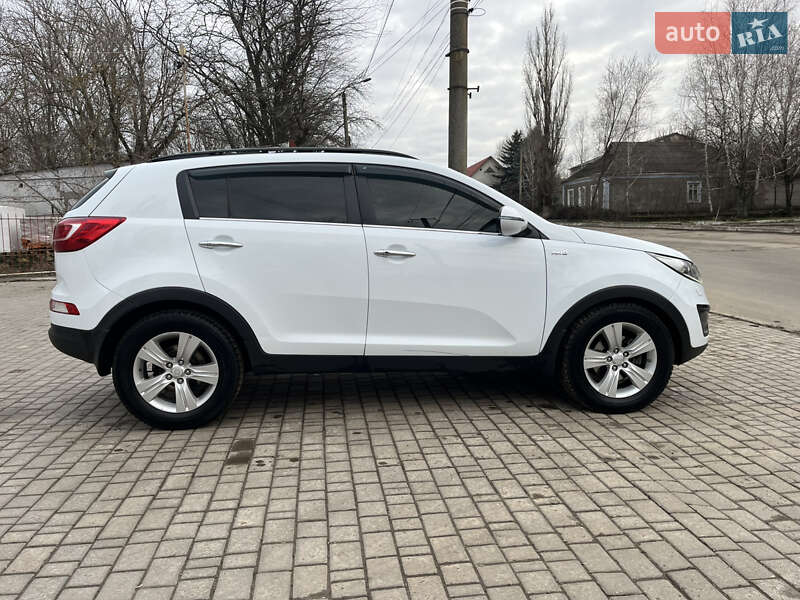 Позашляховик / Кросовер Kia Sportage 2012 в Єланці