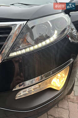 Позашляховик / Кросовер Kia Sportage 2011 в 