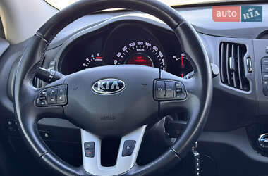 Позашляховик / Кросовер Kia Sportage 2013 в Києві