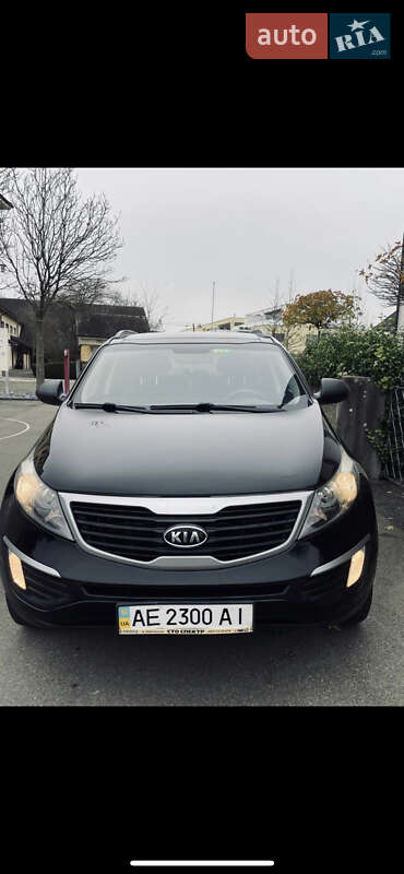 Внедорожник / Кроссовер Kia Sportage 2012 в 