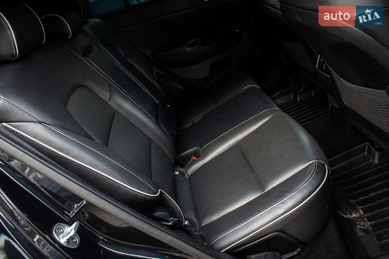 Внедорожник / Кроссовер Kia Sportage 2017 в Львове