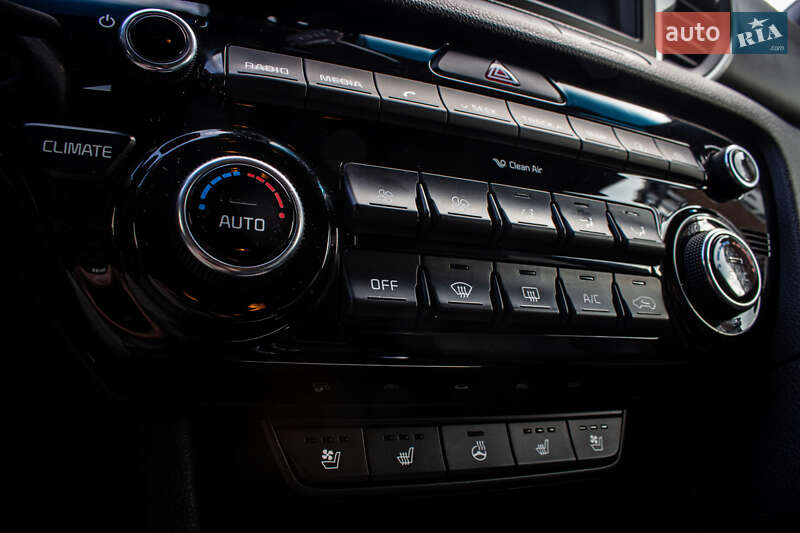 Внедорожник / Кроссовер Kia Sportage 2017 в Львове