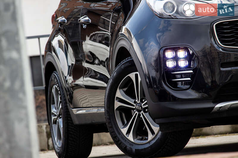 Внедорожник / Кроссовер Kia Sportage 2017 в Львове