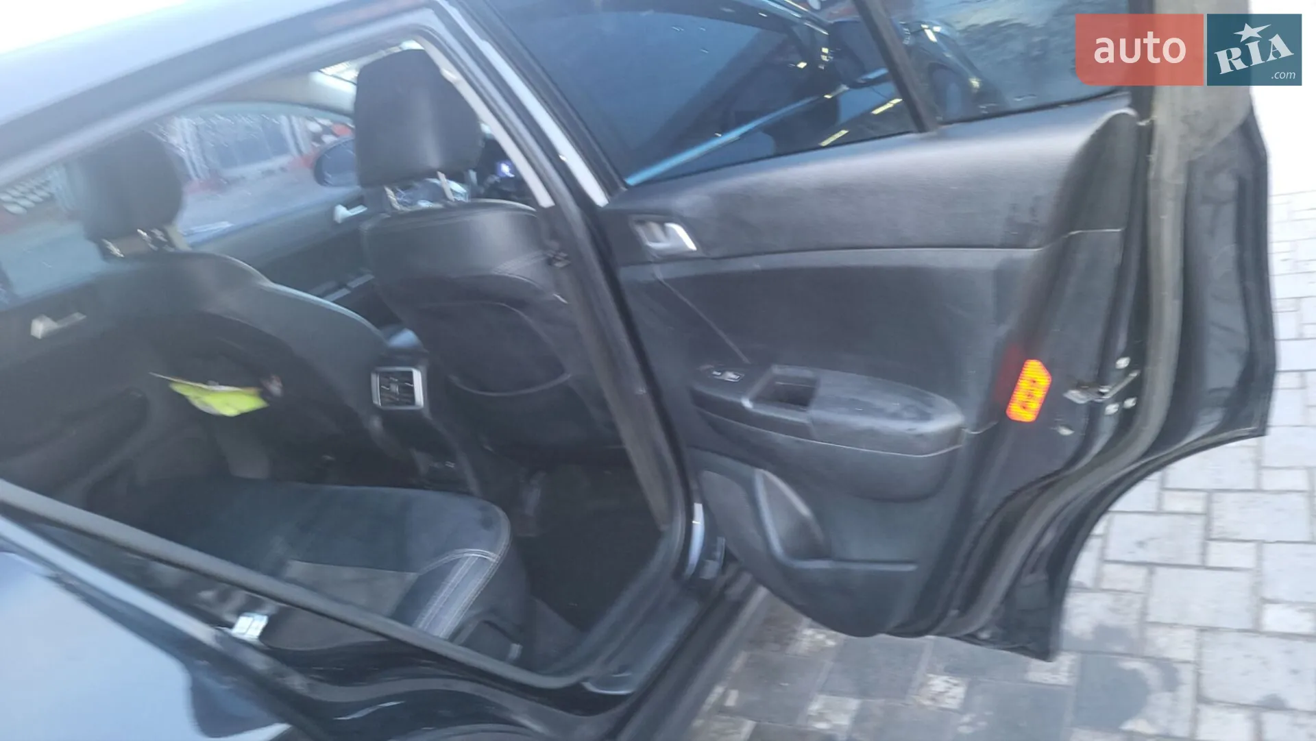 Kia Sportage 2019 VIN U5YPG814BLL779072 фото оголошення 14 з 20