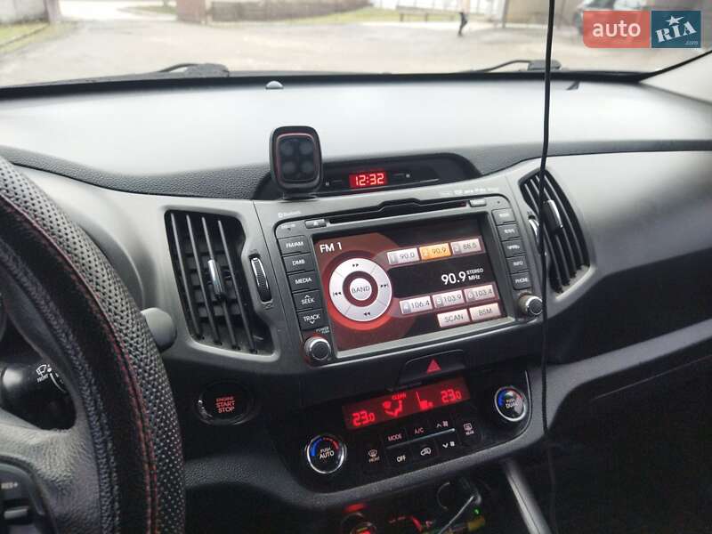 Внедорожник / Кроссовер Kia Sportage 2012 в Изяславе