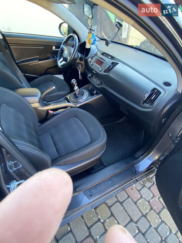 Внедорожник / Кроссовер Kia Sportage 2013 в Львове