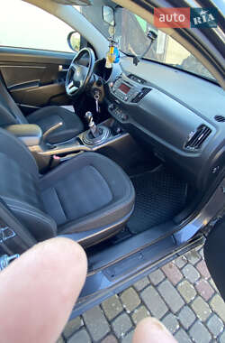 Внедорожник / Кроссовер Kia Sportage 2013 в 