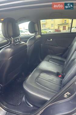 Внедорожник / Кроссовер Kia Sportage 2012 в 