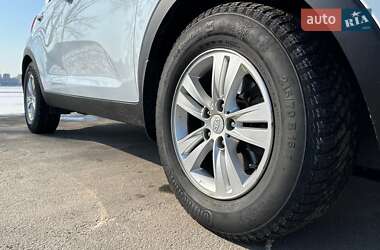 Внедорожник / Кроссовер Kia Sportage 2012 в 