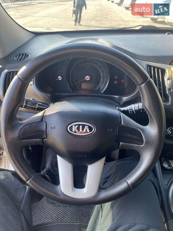 Позашляховик / Кросовер Kia Sportage 2011 в Запоріжжі