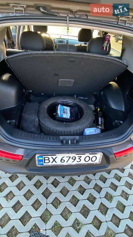 Внедорожник / Кроссовер Kia Sportage 2012 в Хмельницком