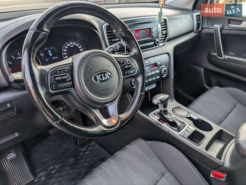 Внедорожник / Кроссовер Kia Sportage 2017 в Иршаве