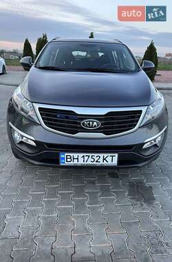 Внедорожник / Кроссовер Kia Sportage 2010 в 