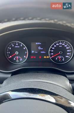 Внедорожник / Кроссовер Kia Sportage 2019 в 