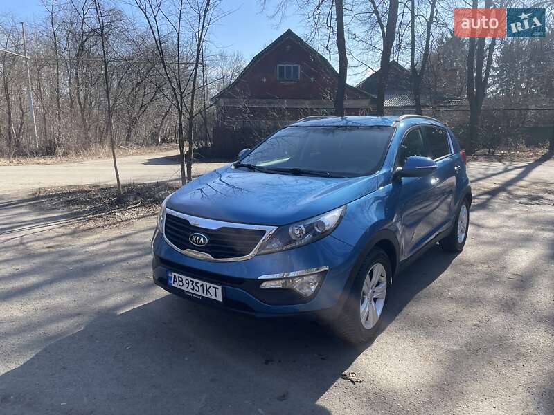 Внедорожник / Кроссовер Kia Sportage 2012 в 