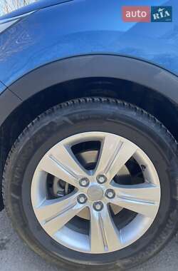 Внедорожник / Кроссовер Kia Sportage 2012 в 