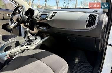 Внедорожник / Кроссовер Kia Sportage 2015 в 