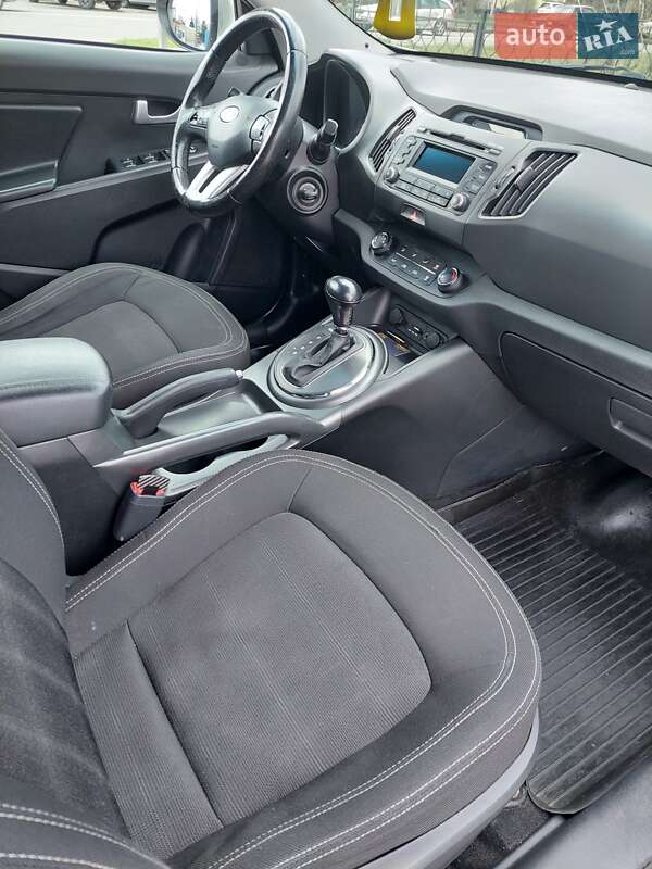 Внедорожник / Кроссовер Kia Sportage 2011 в Харькове