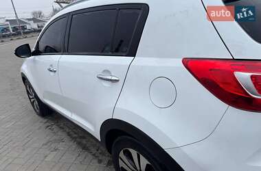Внедорожник / Кроссовер Kia Sportage 2012 в 