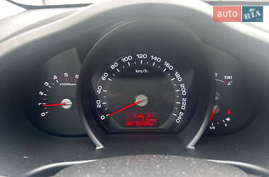Позашляховик / Кросовер Kia Sportage 2012 в 