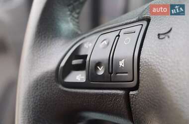 Внедорожник / Кроссовер Kia Sportage 2010 в 