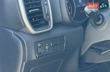 Позашляховик / Кросовер Kia Sportage 2019 в 