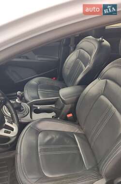 Внедорожник / Кроссовер Kia Sportage 2013 в 