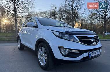 Внедорожник / Кроссовер Kia Sportage 2012 в 