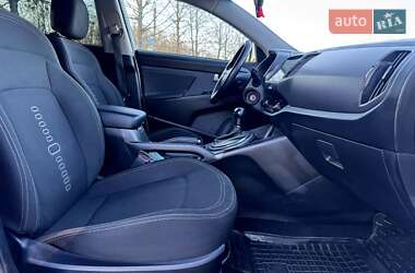 Внедорожник / Кроссовер Kia Sportage 2012 в 