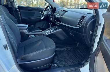 Внедорожник / Кроссовер Kia Sportage 2012 в 