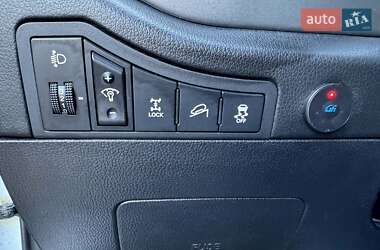 Внедорожник / Кроссовер Kia Sportage 2012 в 