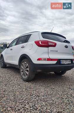 Внедорожник / Кроссовер Kia Sportage 2012 в 