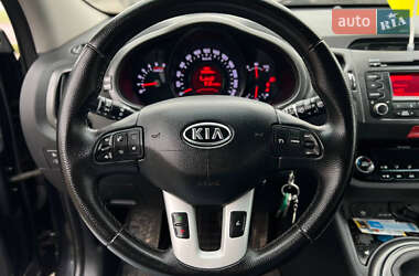 Внедорожник / Кроссовер Kia Sportage 2010 в 
