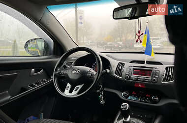 Внедорожник / Кроссовер Kia Sportage 2010 в 