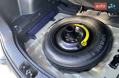 Внедорожник / Кроссовер Kia Sportage 2012 в 