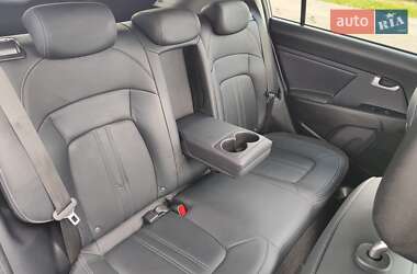 Позашляховик / Кросовер Kia Sportage 2013 в 
