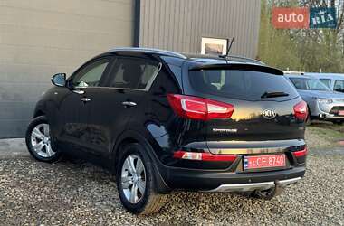 Внедорожник / Кроссовер Kia Sportage 2012 в 