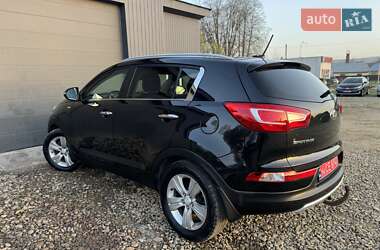 Внедорожник / Кроссовер Kia Sportage 2012 в 