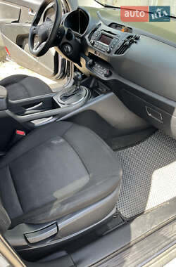 Внедорожник / Кроссовер Kia Sportage 2011 в 