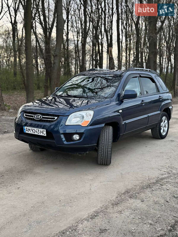 Внедорожник / Кроссовер Kia Sportage 2009 в 