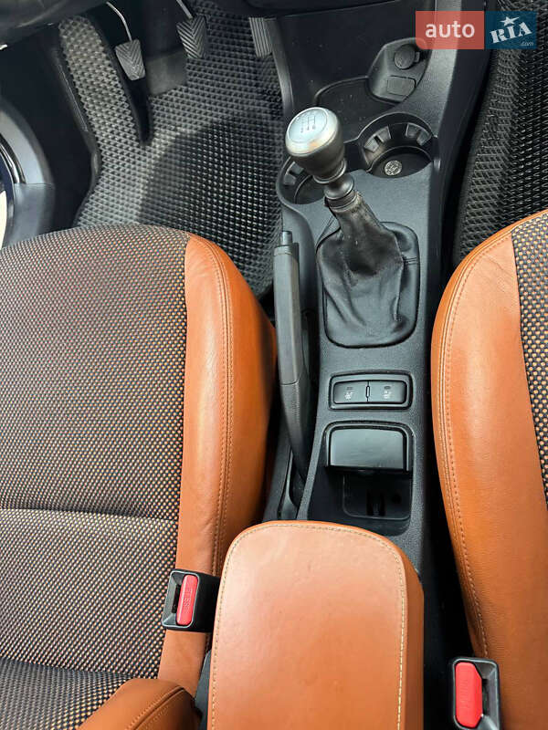 Внедорожник / Кроссовер Kia Sportage 2009 в Звягеле