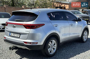 Внедорожник / Кроссовер Kia Sportage 2016 в 