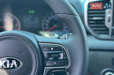 Внедорожник / Кроссовер Kia Sportage 2016 в 