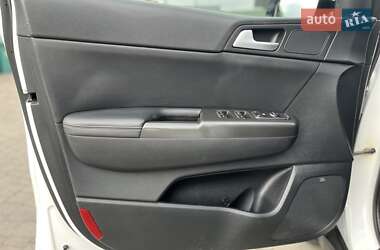 Внедорожник / Кроссовер Kia Sportage 2016 в 